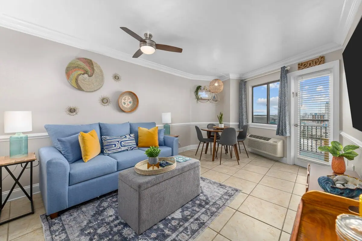 Renovated Condo with Gorgeous Ocean Views in Myrtle Beach, South Carolina: photo 7 of 10