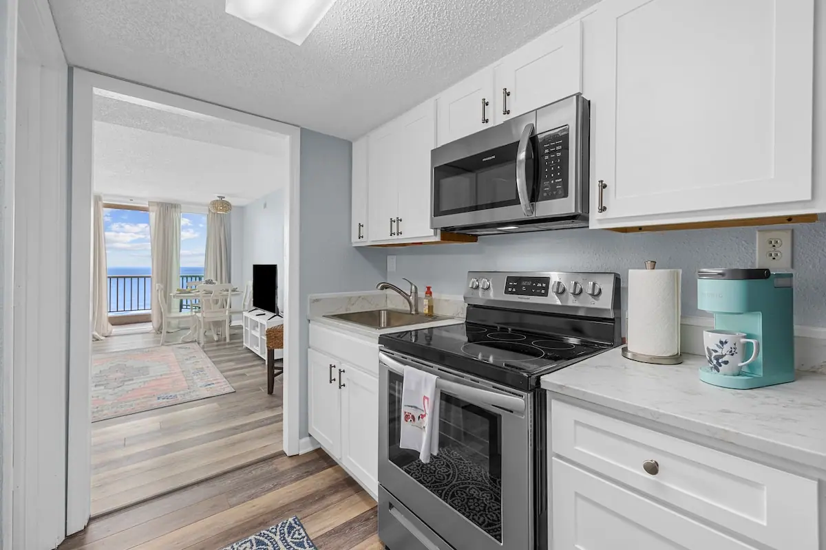 Sunrise Shores Escape 1BR Unit in Myrtle Beach, South Carolina: photo 3 of 10