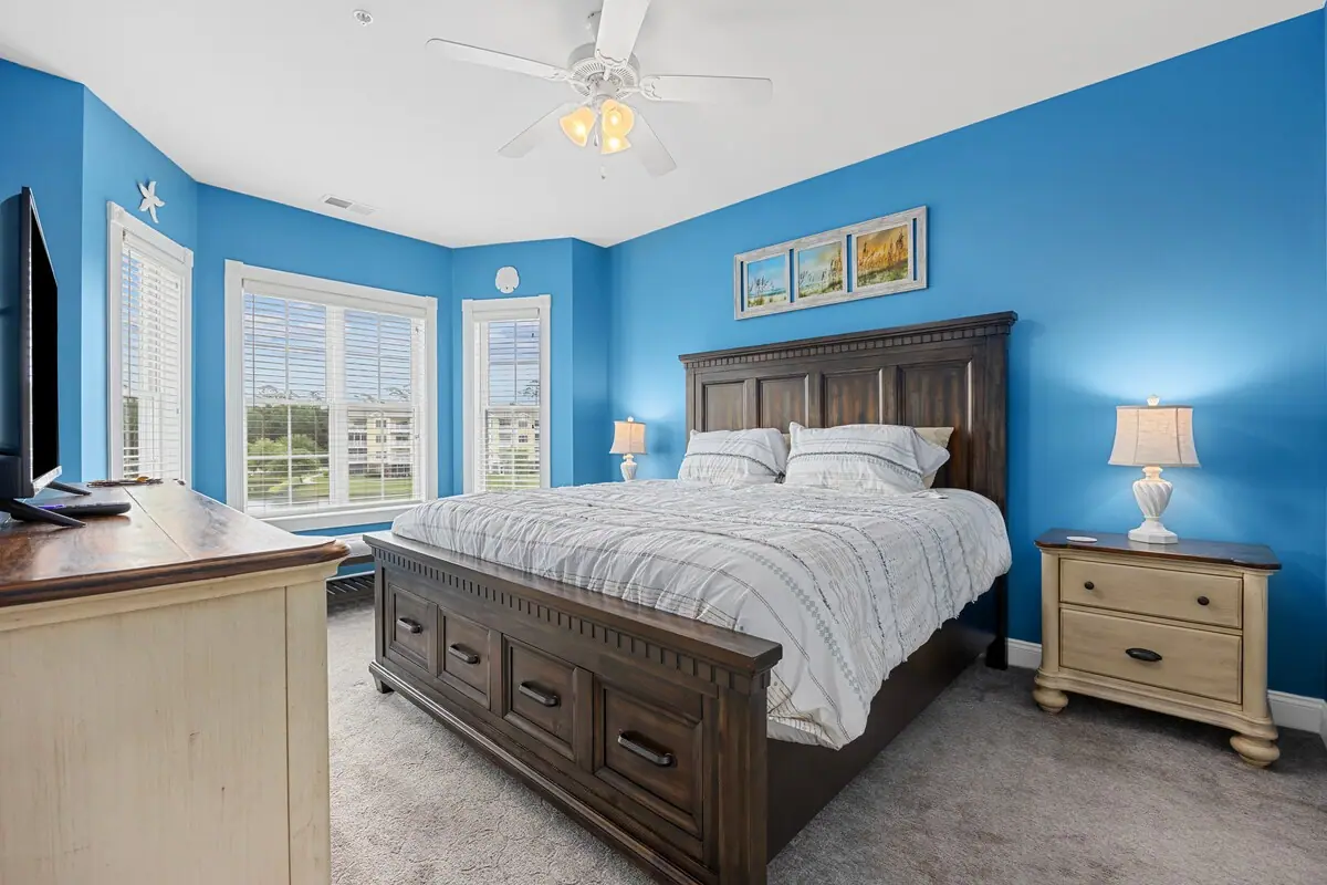 Magnolia 302 · Golf & Lake Hideaway 3BR in Myrtle Beach, South Carolina: photo 6 of 10