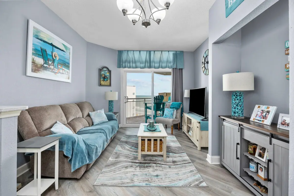 Whispering Waves Hideout 1BR in Myrtle Beach, South Carolina: photo 3 of 10