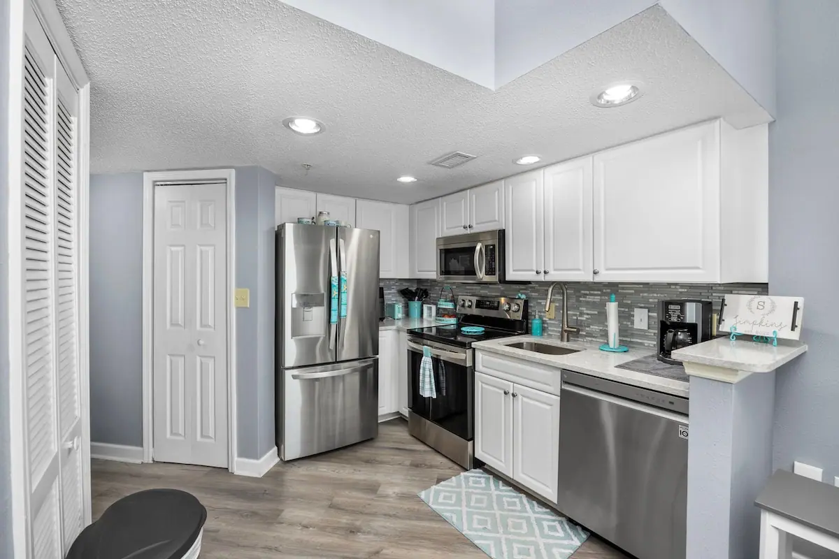 Whispering Waves Hideout 1BR in Myrtle Beach, South Carolina: photo 10 of 10
