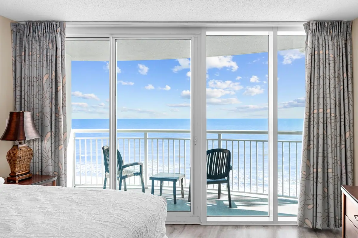 Unforgettable Getaway 3BR in Myrtle Beach, South Carolina: photo 6 of 10