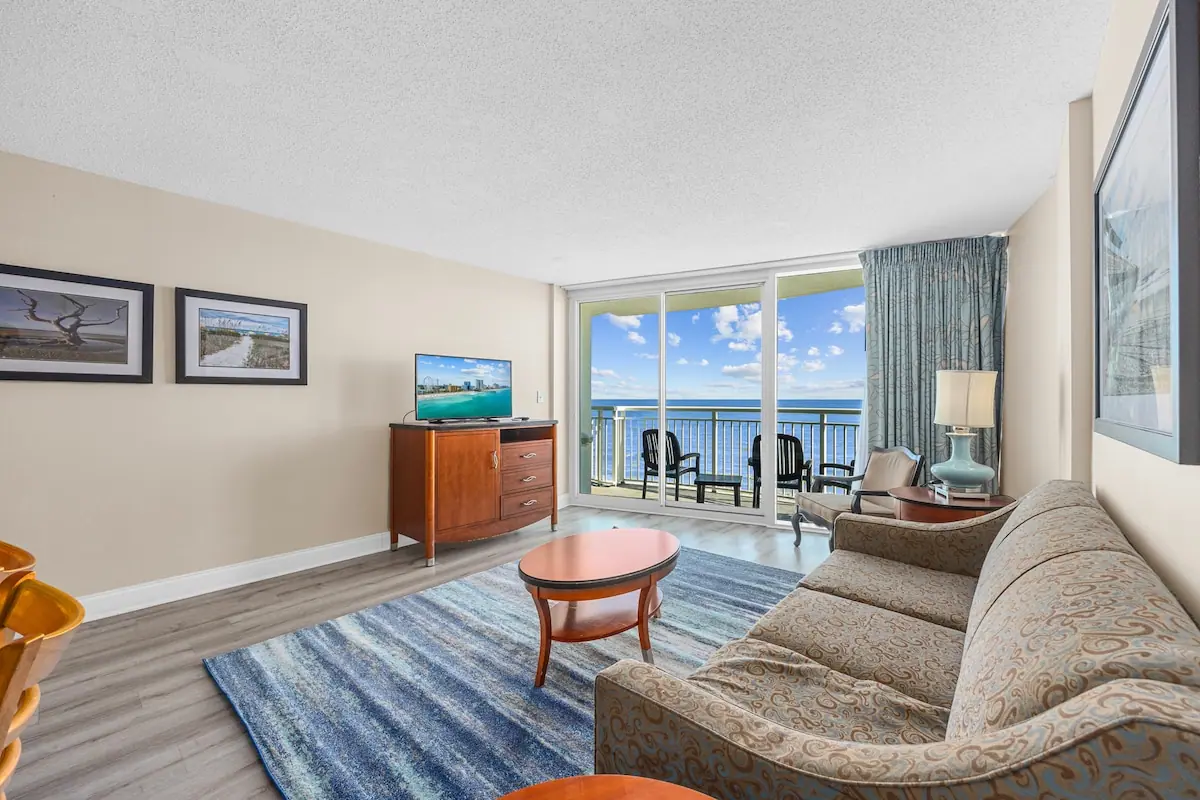 Unforgettable Getaway 3BR in Myrtle Beach, South Carolina: photo 7 of 10