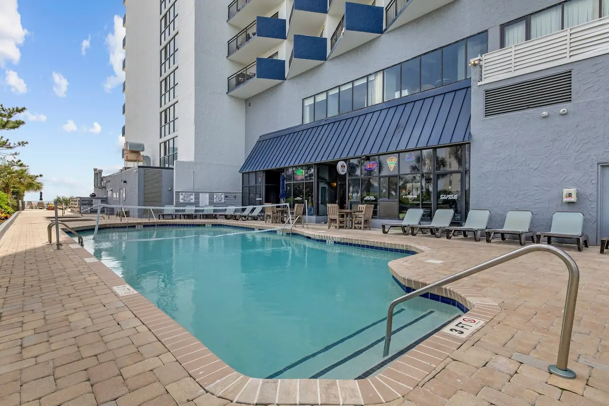 High-Floor Ocean View Condo in Myrtle Beach, South Carolina: photo 4 of 10