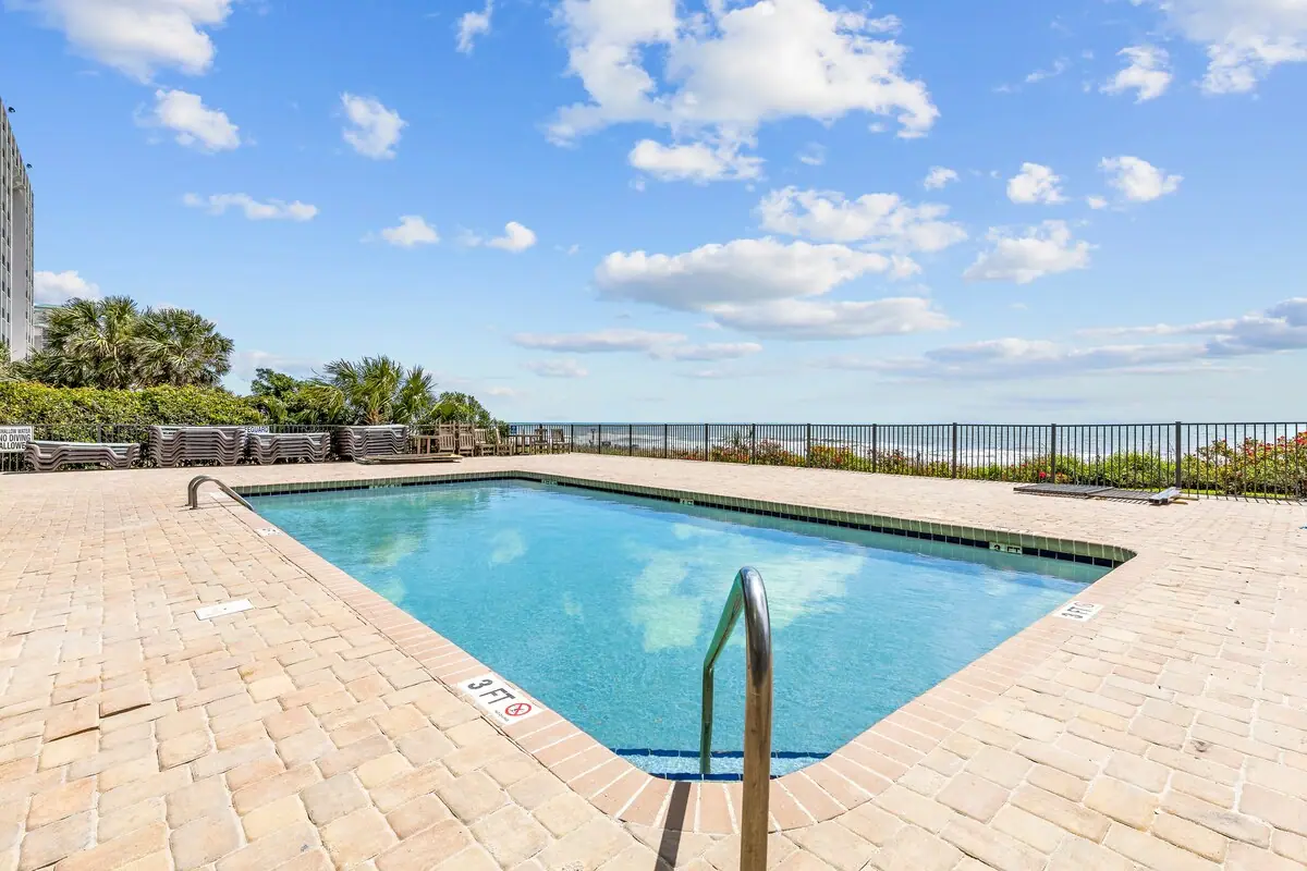 High-Floor Ocean View Condo in Myrtle Beach, South Carolina: photo 9 of 10