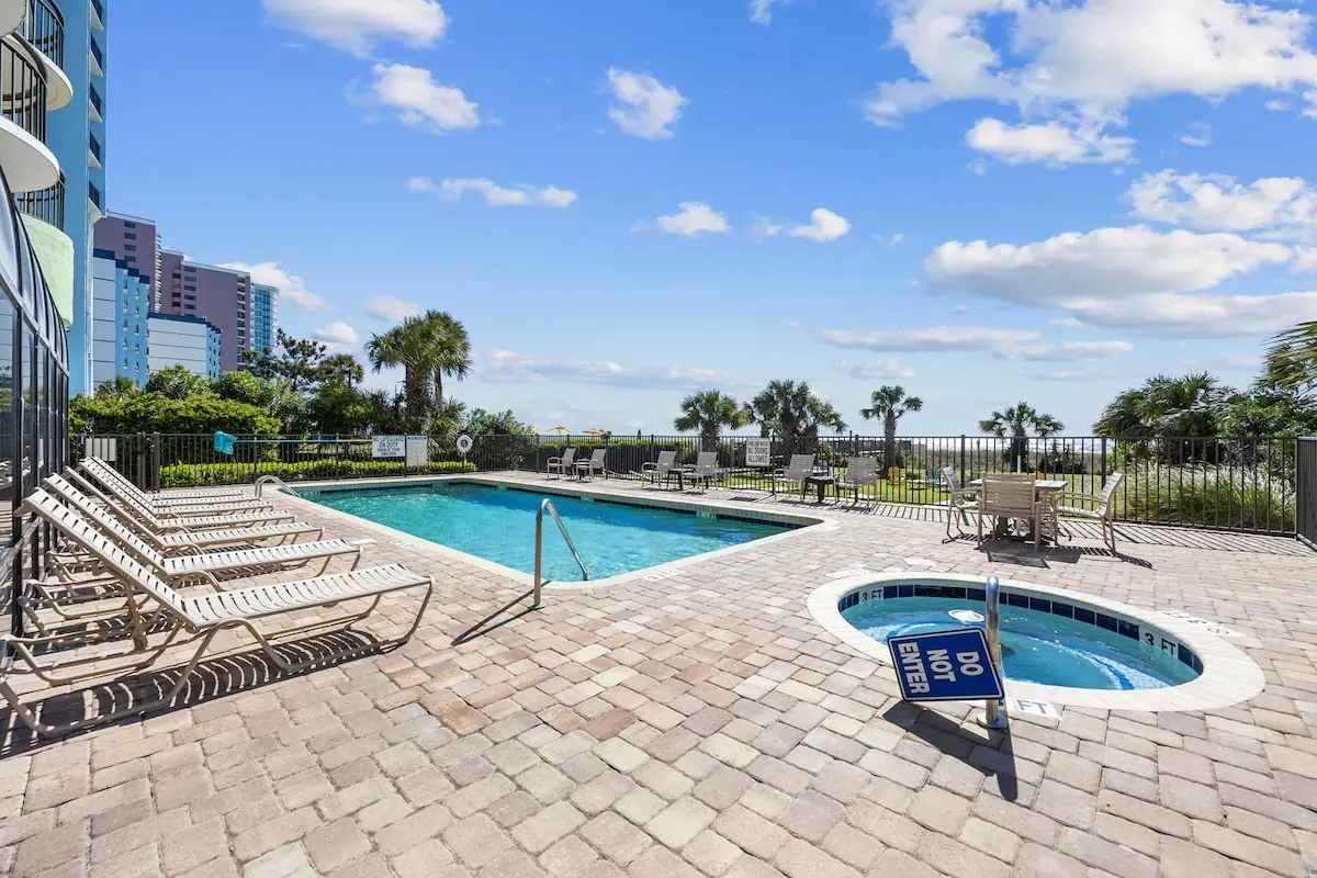 Direct Oceanfront Condo, Balcony & Pool in Myrtle Beach, South Carolina: photo 4 of 10