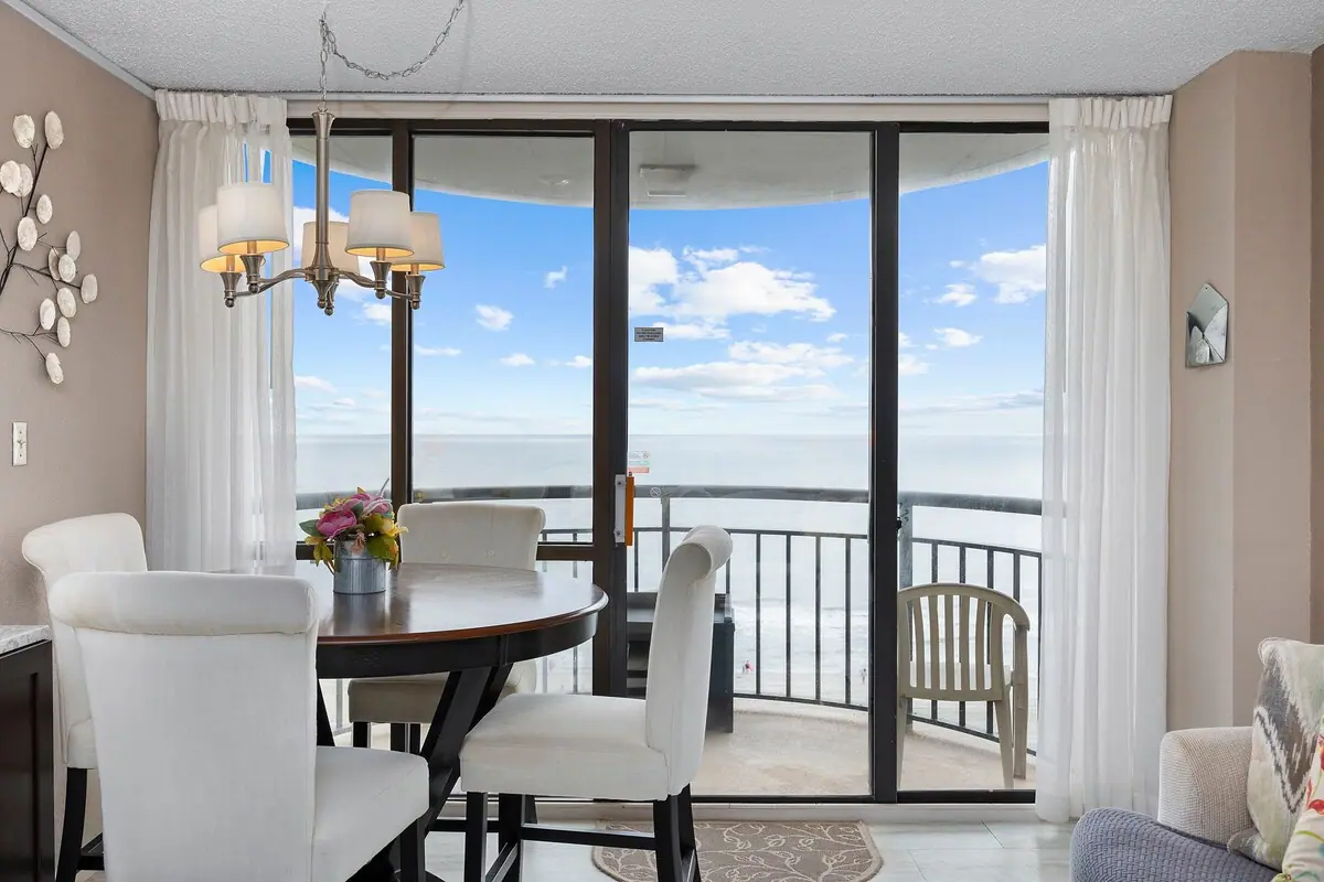 Direct Oceanfront Condo, Balcony & Pool in Myrtle Beach, South Carolina: photo 9 of 10