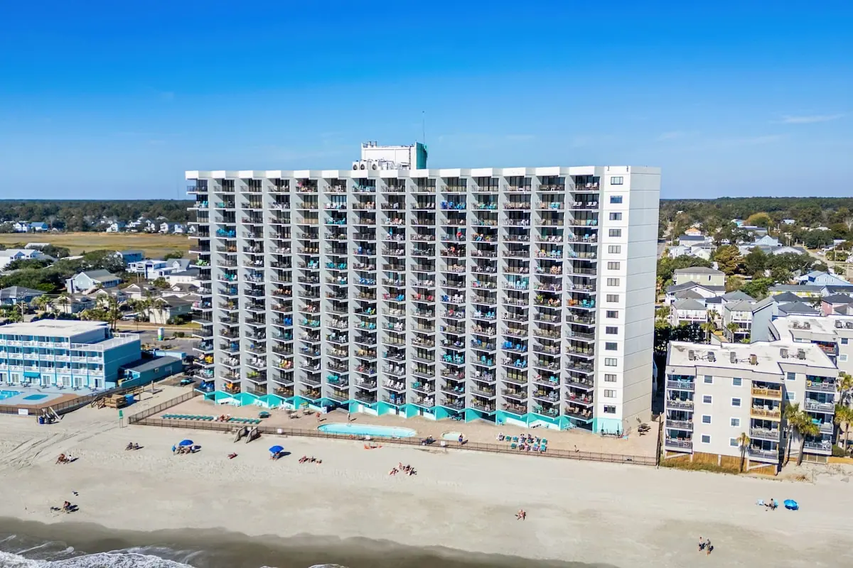 Shoreline Escape: Oceanfront 2BR/2BA Sanctuary in Murrells Inlet, South Carolina: photo 3 of 10