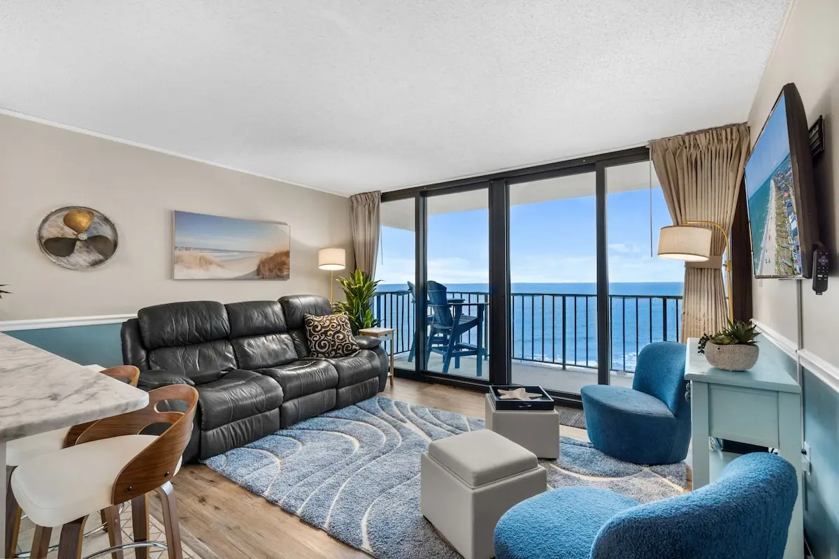 Shoreline Escape: Oceanfront 2BR/2BA Sanctuary in Murrells Inlet, South Carolina: photo 10 of 10
